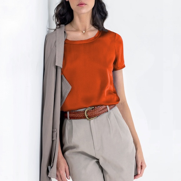 Go> by GoSilk Essential Tee - Picture 1 of 3